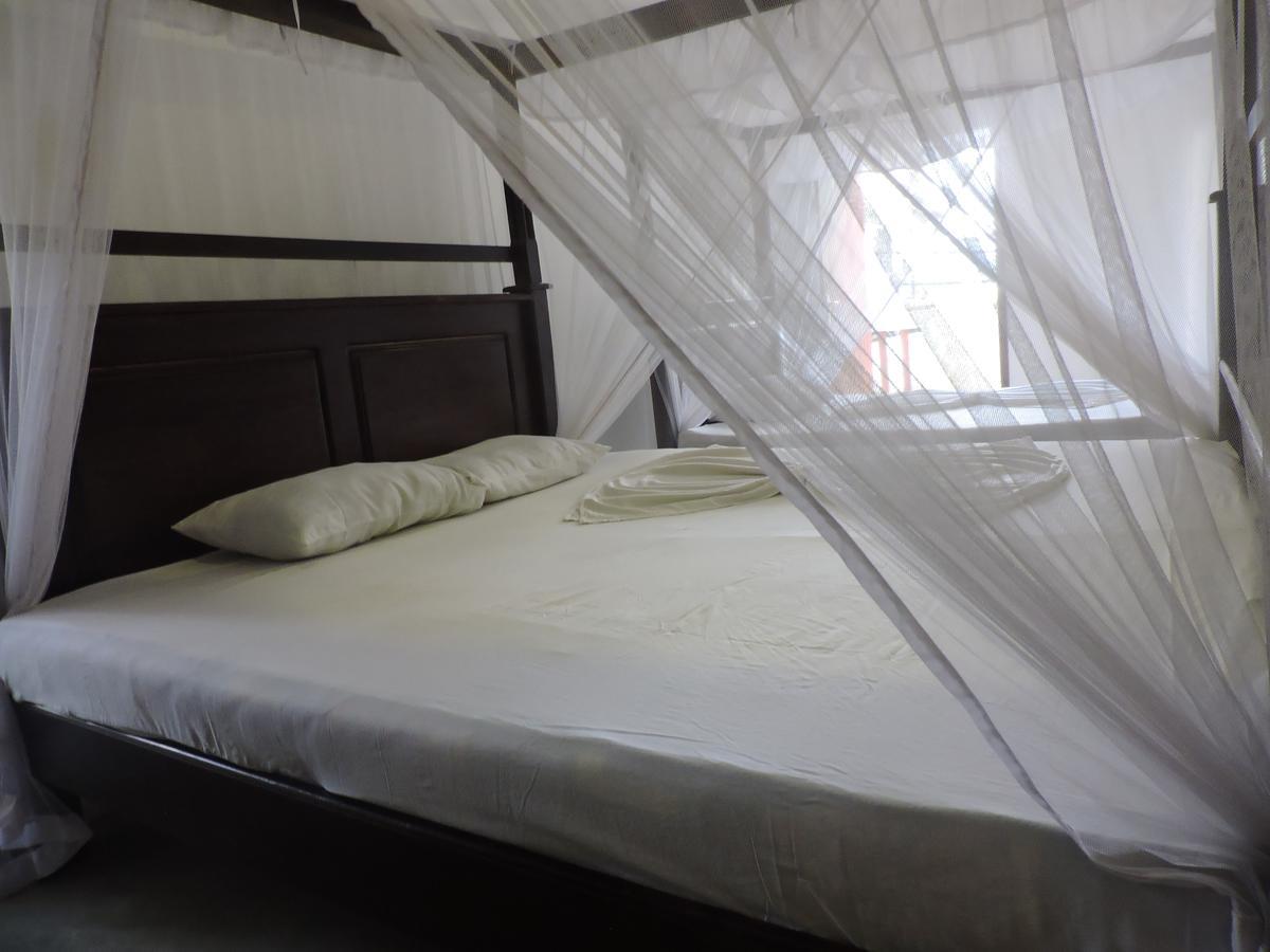 Asantha Guest House Unawatuna Extérieur photo