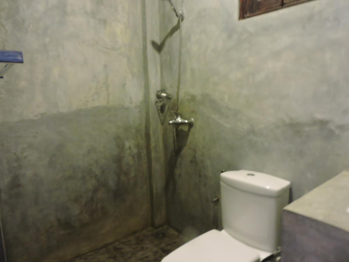 Asantha Guest House Unawatuna Extérieur photo